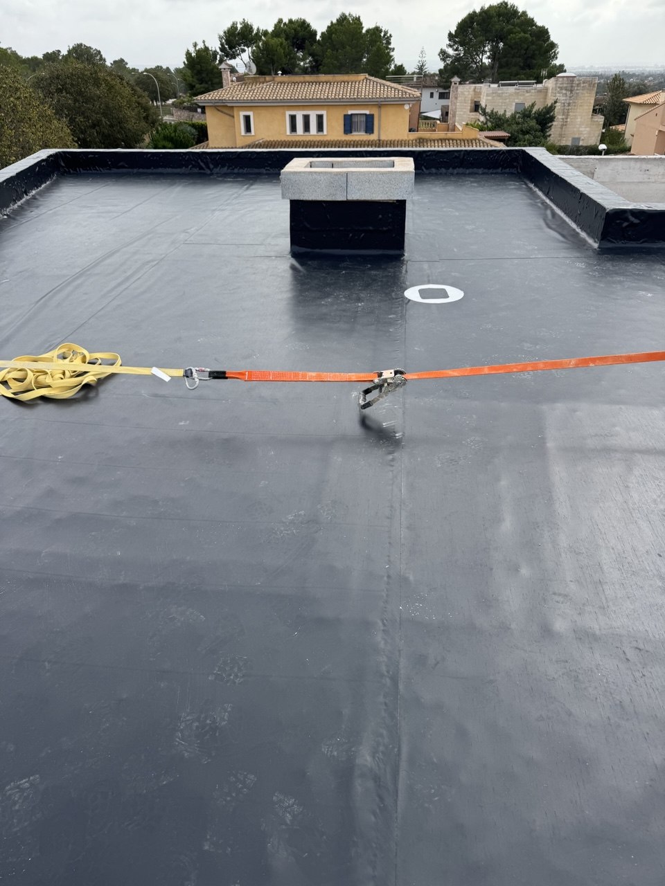 Tejado impermeabilizado con membrana EPDM