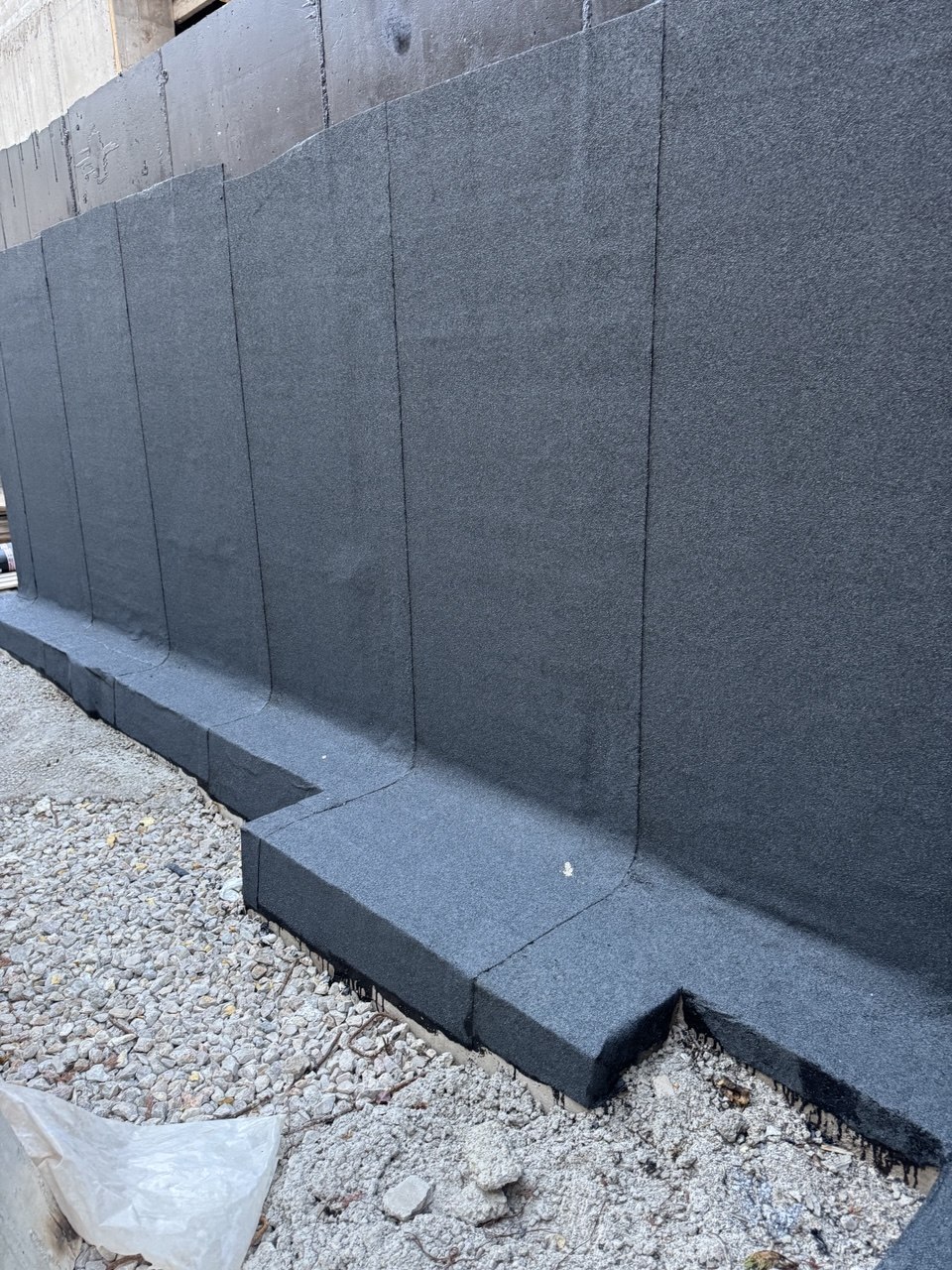 Muro con aislamiento terminado - después